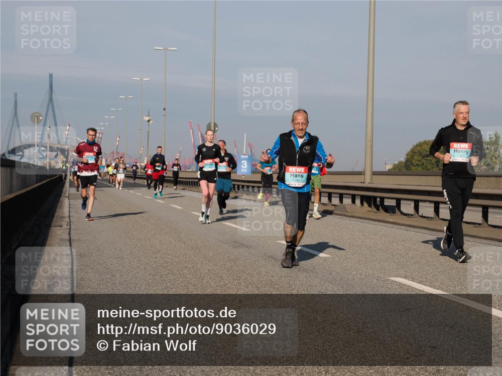 03.10.2025 - Köhlbrandbrückenlauf Fabian Wolf http://msf.ph/oto/9036029 03.10.2025 09:50:43 Position 3 12, 3, 1340, 1397 meine-sportfotos.de