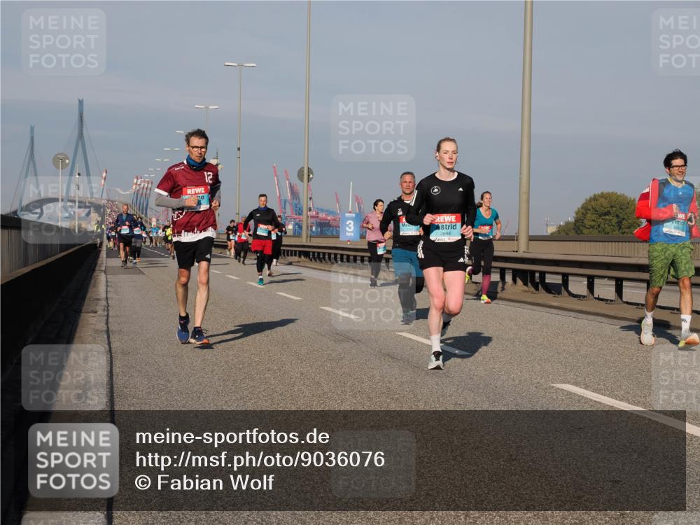 03.10.2025 - Köhlbrandbrückenlauf Fabian Wolf http://msf.ph/oto/9036076 03.10.2025 09:50:46 Position 3 12, 2698 meine-sportfotos.de
