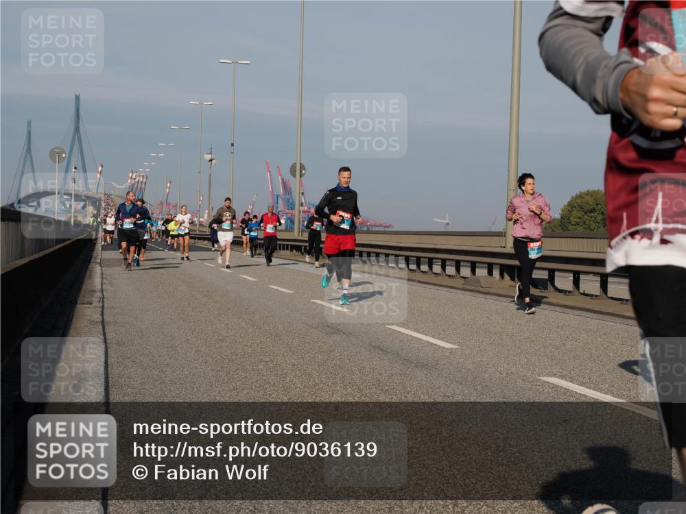 03.10.2025 - Köhlbrandbrückenlauf Fabian Wolf http://msf.ph/oto/9036139 03.10.2025 09:50:50 Position 3 7 meine-sportfotos.de