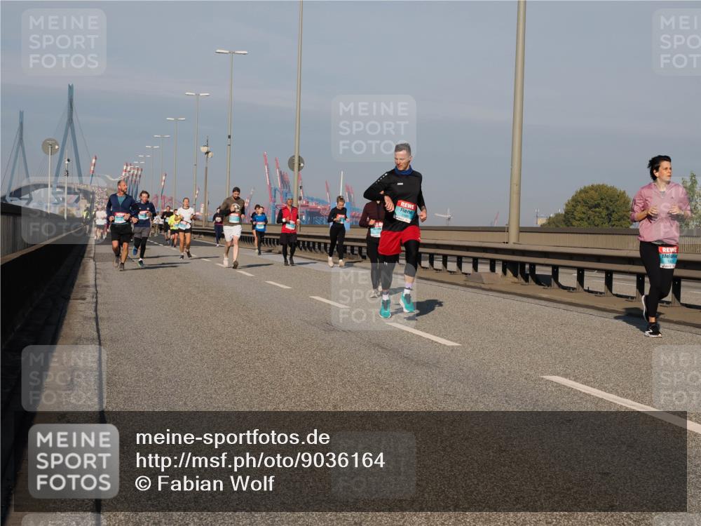 03.10.2025 - Köhlbrandbrückenlauf Fabian Wolf http://msf.ph/oto/9036164 03.10.2025 09:50:51 Position 3 3188, 1424 meine-sportfotos.de