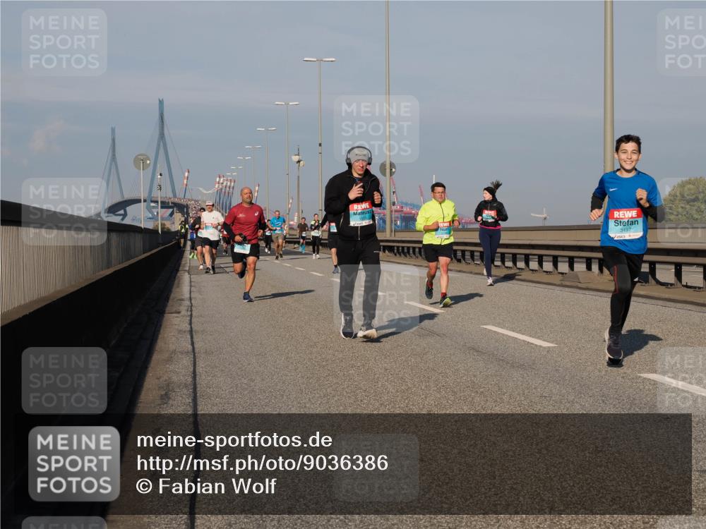 03.10.2025 - Köhlbrandbrückenlauf Fabian Wolf http://msf.ph/oto/9036386 03.10.2025 09:51:05 Position 3 3497 meine-sportfotos.de