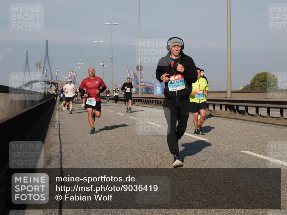 03.10.2025 - Köhlbrandbrückenlauf Fabian Wolf http://msf.ph/oto/9036419 03.10.2025 09:51:06 Position 3 3, 1559 meine-sportfotos.de