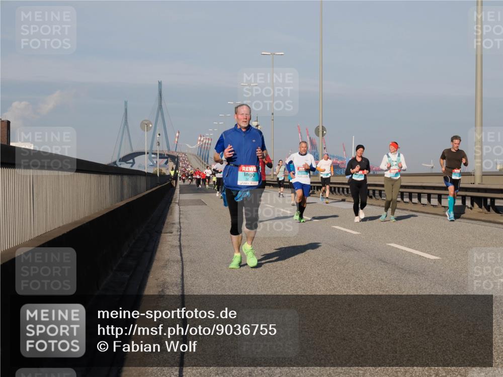 03.10.2025 - Köhlbrandbrückenlauf Fabian Wolf http://msf.ph/oto/9036755 03.10.2025 09:51:23 Position 3  meine-sportfotos.de