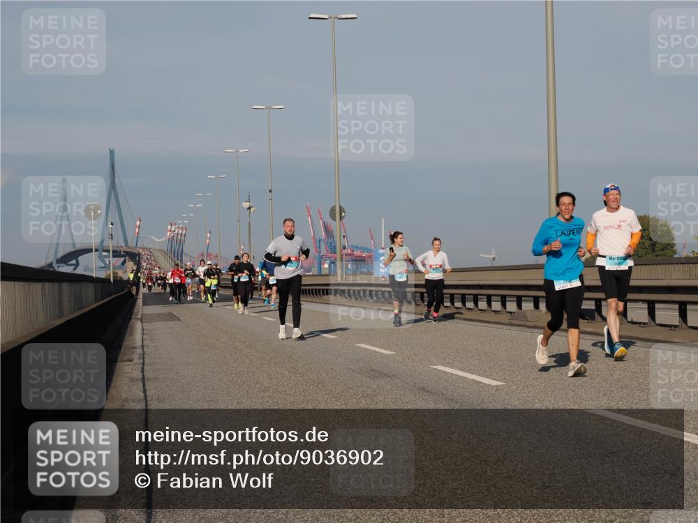 03.10.2025 - Köhlbrandbrückenlauf Fabian Wolf http://msf.ph/oto/9036902 03.10.2025 09:51:31 Position 3 3426 meine-sportfotos.de