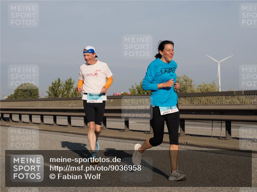 03.10.2025 - Köhlbrandbrückenlauf Fabian Wolf http://msf.ph/oto/9036958 03.10.2025 09:51:33 Position 3 3426, 3425 meine-sportfotos.de