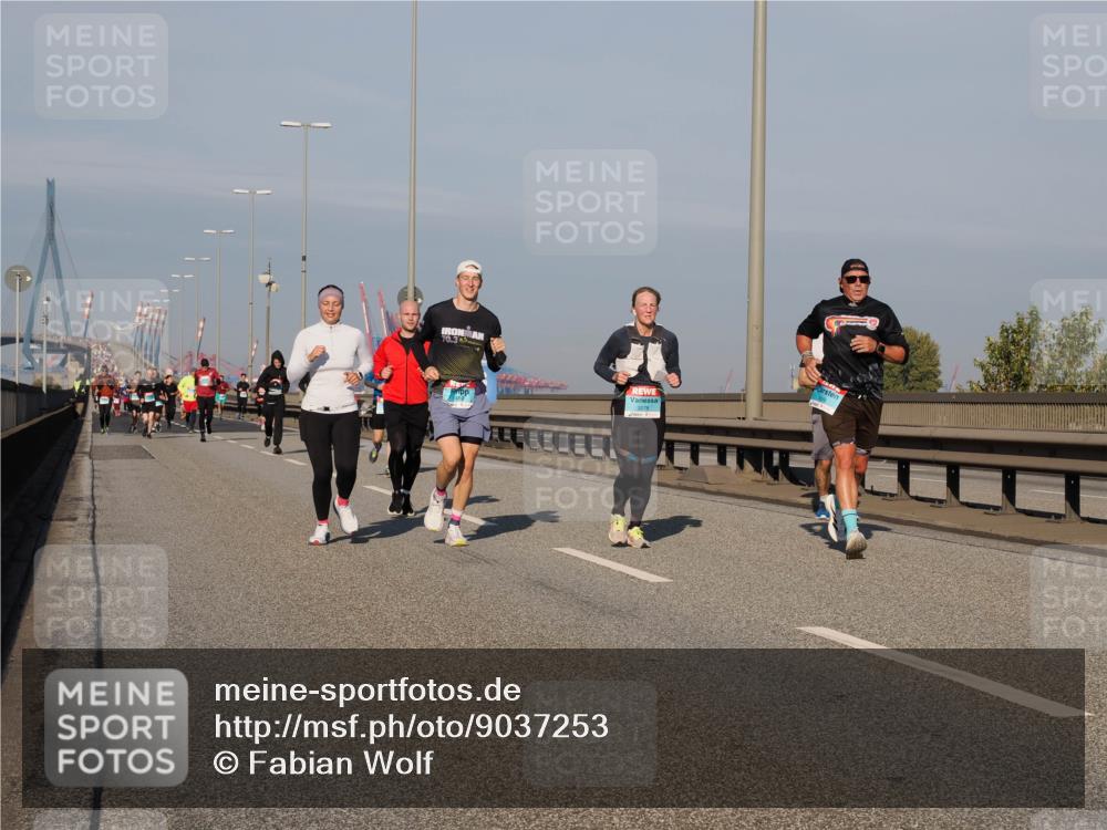03.10.2025 - Köhlbrandbrückenlauf Fabian Wolf http://msf.ph/oto/9037253 03.10.2025 09:51:52 Position 3 70, 3, 3278 meine-sportfotos.de