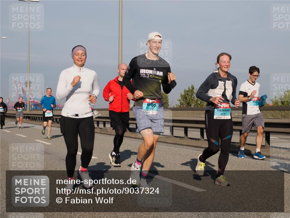 03.10.2025 - Köhlbrandbrückenlauf Fabian Wolf http://msf.ph/oto/9037324 03.10.2025 09:51:55 Position 3 70, 3, 486, 3278, 1516 meine-sportfotos.de