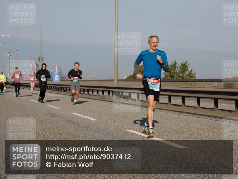 03.10.2025 - Köhlbrandbrückenlauf Fabian Wolf http://msf.ph/oto/9037412 03.10.2025 09:51:59 Position 3 3, 319 meine-sportfotos.de