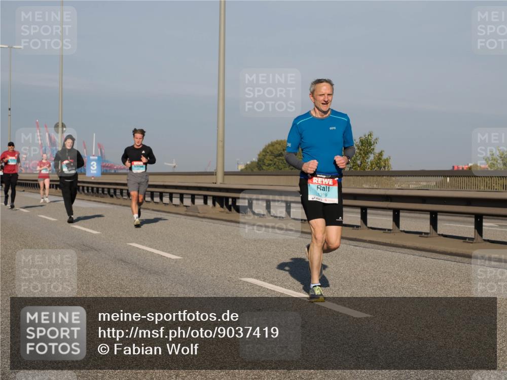 03.10.2025 - Köhlbrandbrückenlauf Fabian Wolf http://msf.ph/oto/9037419 03.10.2025 09:51:59 Position 3 3, 1319 meine-sportfotos.de