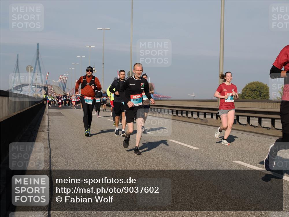 03.10.2025 - Köhlbrandbrückenlauf Fabian Wolf http://msf.ph/oto/9037602 03.10.2025 09:52:07 Position 3 3320 meine-sportfotos.de