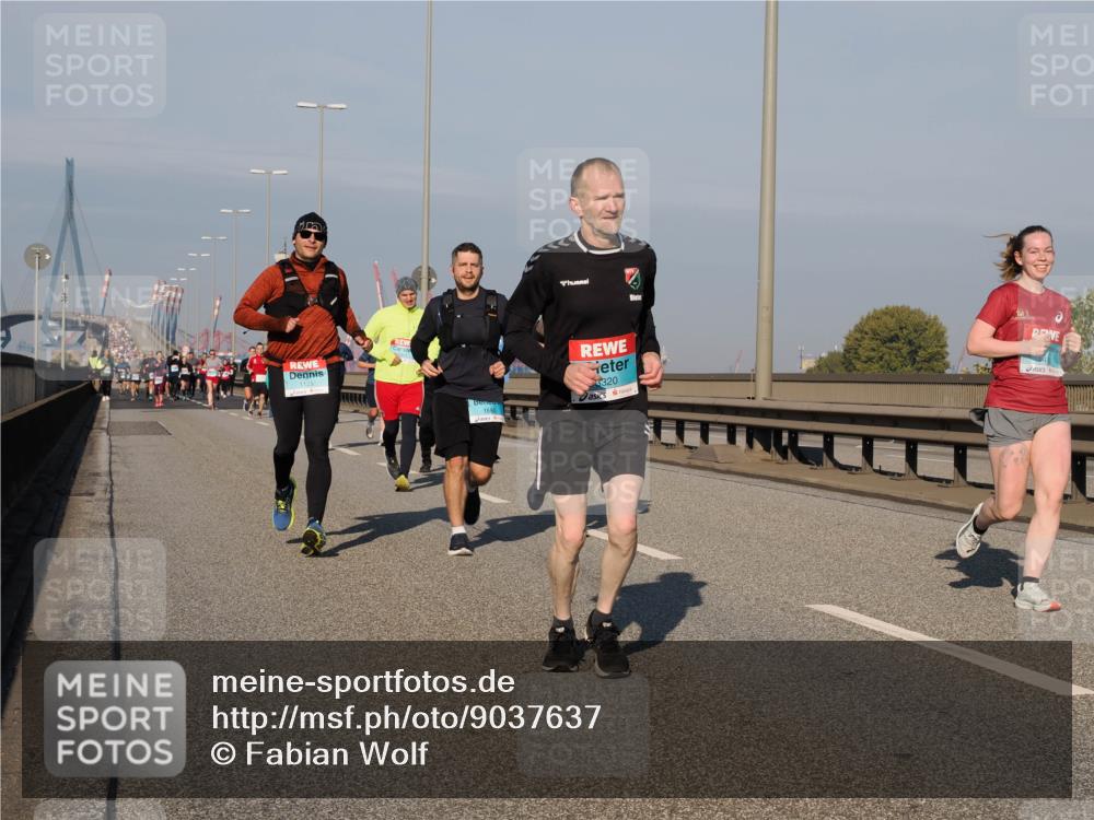 03.10.2025 - Köhlbrandbrückenlauf Fabian Wolf http://msf.ph/oto/9037637 03.10.2025 09:52:08 Position 3 1680, 320 meine-sportfotos.de