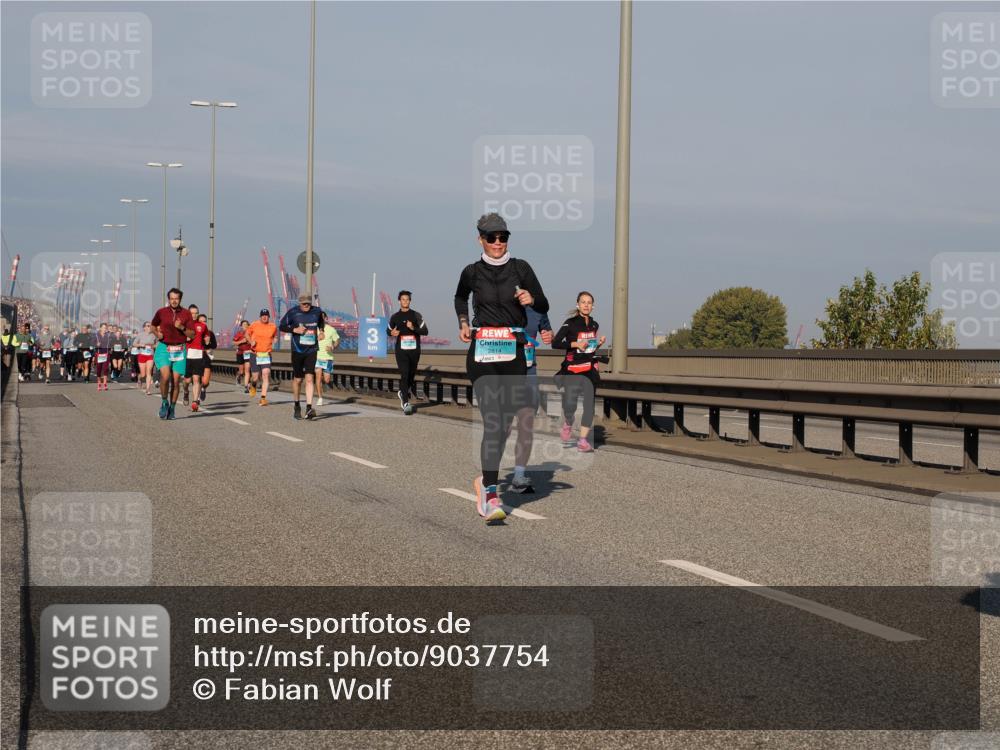 03.10.2025 - Köhlbrandbrückenlauf Fabian Wolf http://msf.ph/oto/9037754 03.10.2025 09:52:14 Position 3 3 meine-sportfotos.de