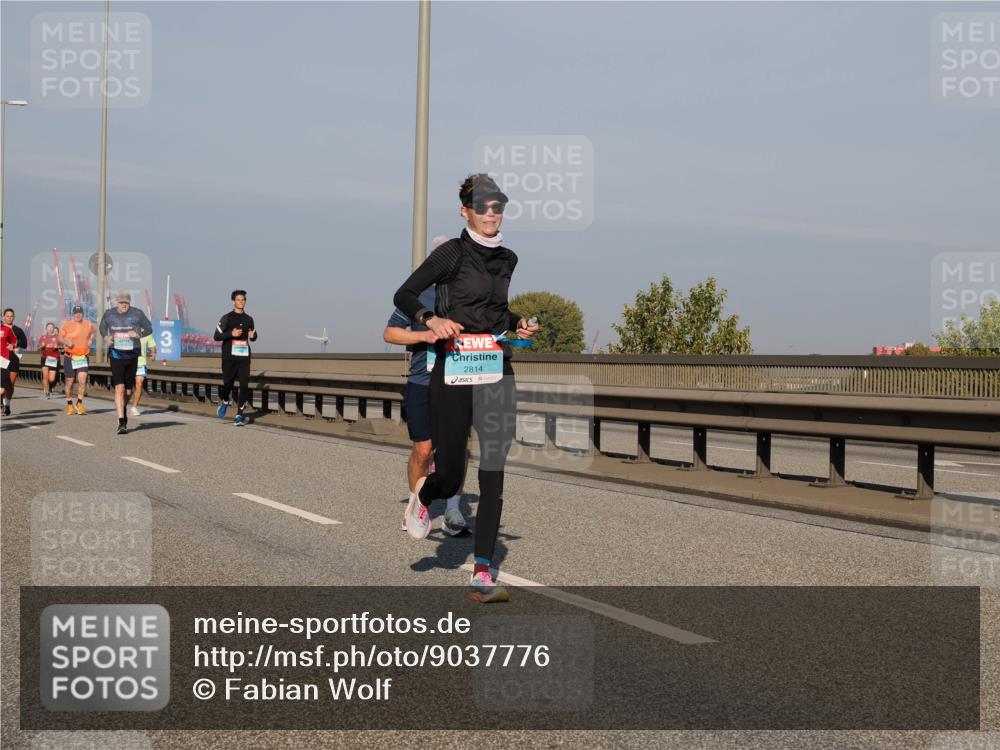 03.10.2025 - Köhlbrandbrückenlauf Fabian Wolf http://msf.ph/oto/9037776 03.10.2025 09:52:15 Position 3 3, 3, 2814 meine-sportfotos.de