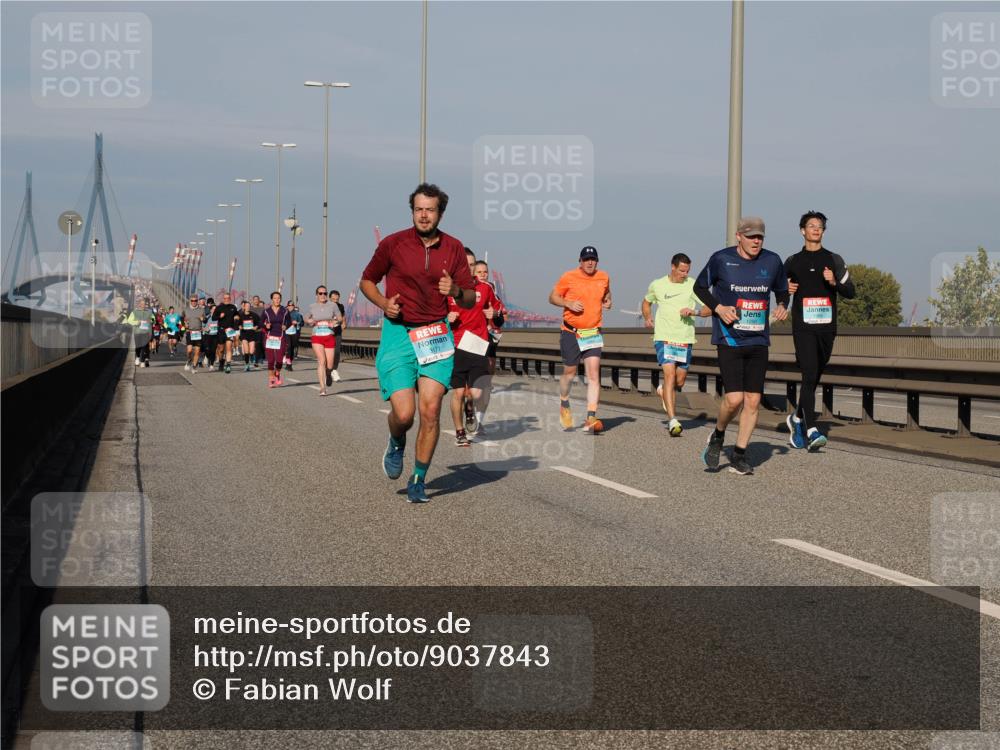 03.10.2025 - Köhlbrandbrückenlauf Fabian Wolf http://msf.ph/oto/9037843 03.10.2025 09:52:20 Position 3 3177, 1250 meine-sportfotos.de