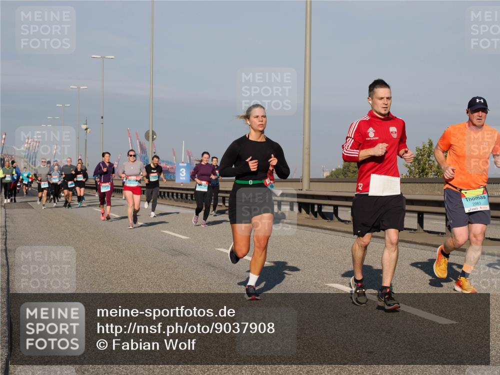 03.10.2025 - Köhlbrandbrückenlauf Fabian Wolf http://msf.ph/oto/9037908 03.10.2025 09:52:24 Position 3 12, 2983 meine-sportfotos.de
