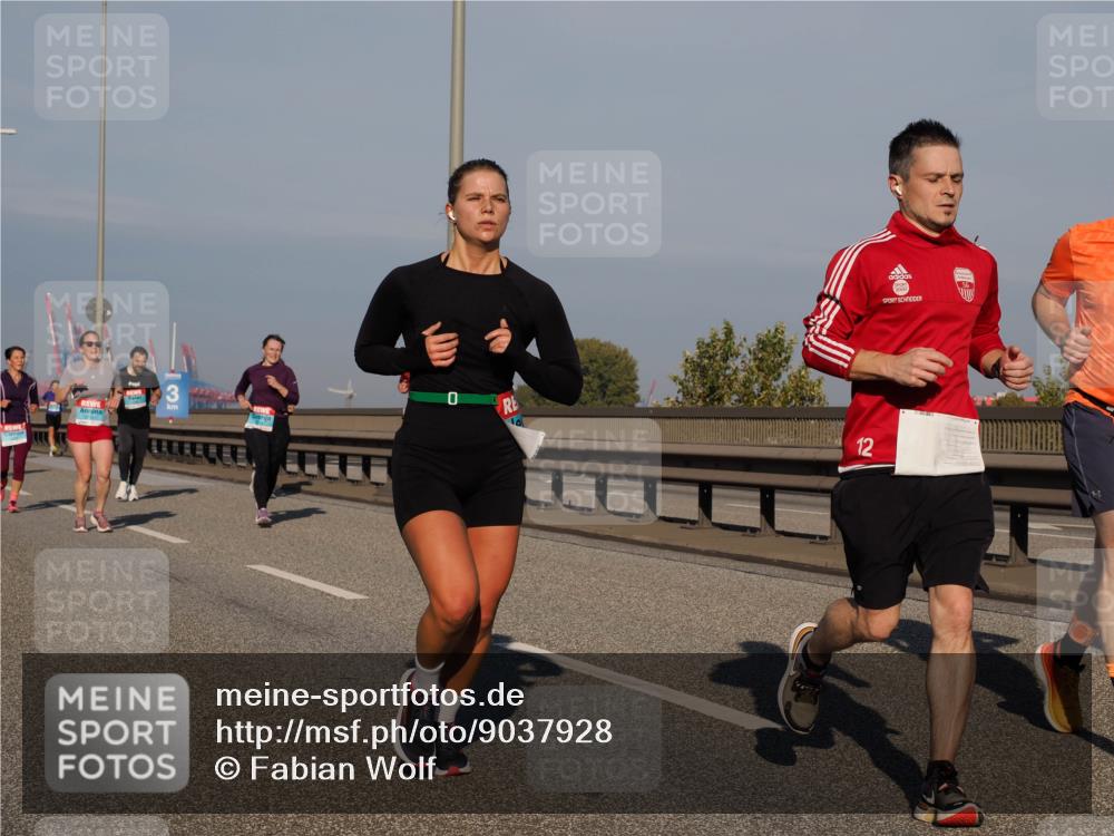 03.10.2025 - Köhlbrandbrückenlauf Fabian Wolf http://msf.ph/oto/9037928 03.10.2025 09:52:25 Position 3 3, 10, 12 meine-sportfotos.de