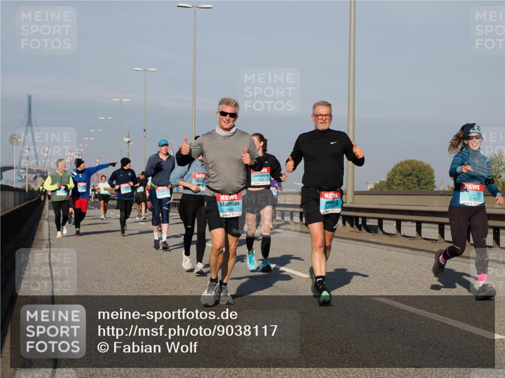 03.10.2025 - Köhlbrandbrückenlauf Fabian Wolf http://msf.ph/oto/9038117 03.10.2025 09:52:33 Position 3 3684, 3361, 3778, 3683 meine-sportfotos.de