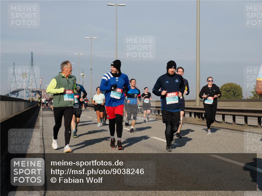03.10.2025 - Köhlbrandbrückenlauf Fabian Wolf http://msf.ph/oto/9038246 03.10.2025 09:52:39 Position 3 3121, 3120, 3119 meine-sportfotos.de