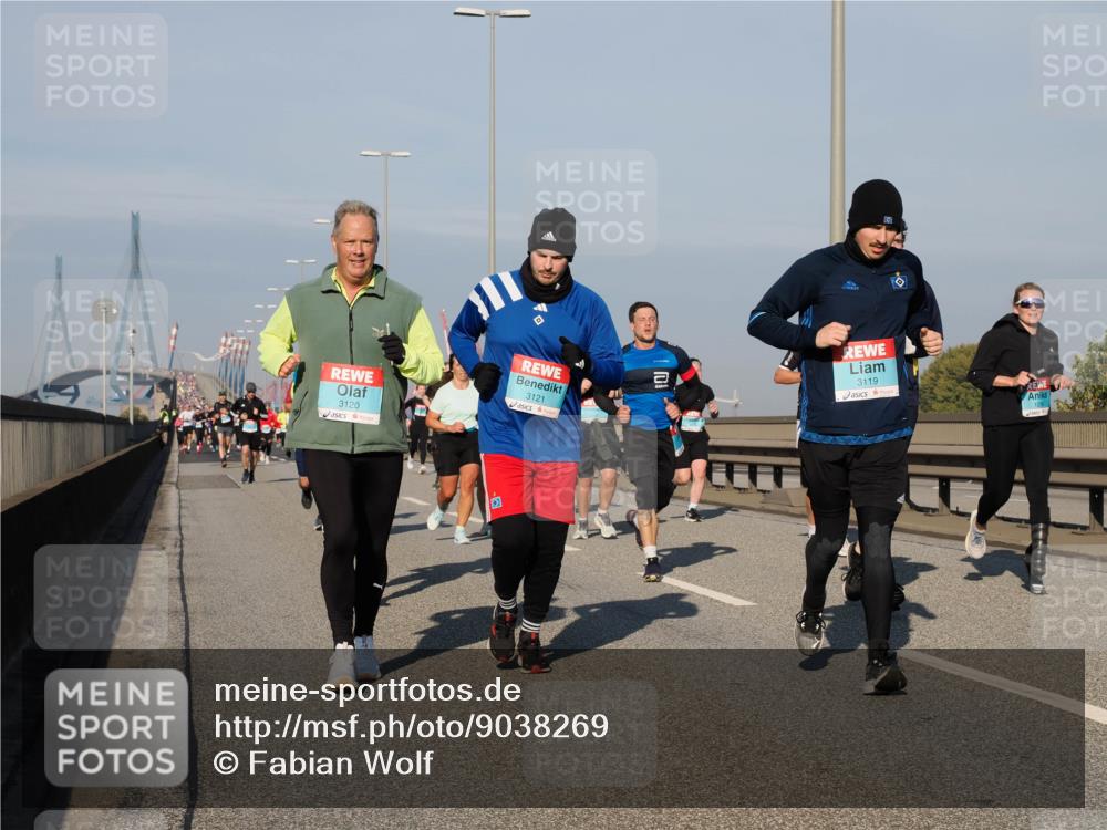 03.10.2025 - Köhlbrandbrückenlauf Fabian Wolf http://msf.ph/oto/9038269 03.10.2025 09:52:40 Position 3 3120, 3121, 1, 3119 meine-sportfotos.de