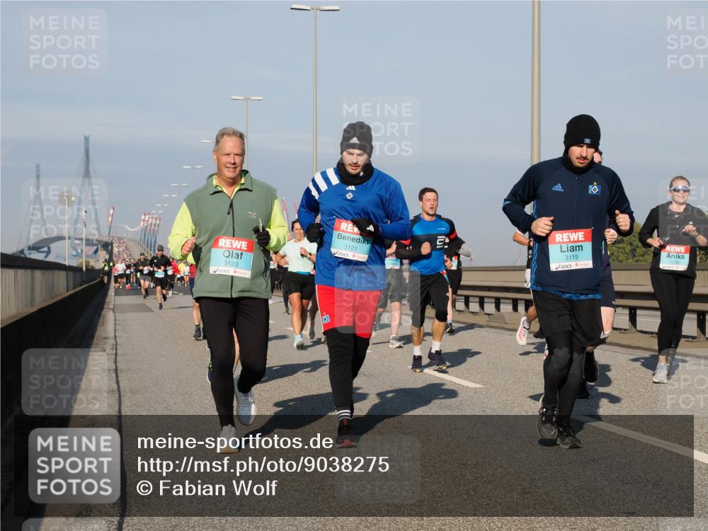03.10.2025 - Köhlbrandbrückenlauf Fabian Wolf http://msf.ph/oto/9038275 03.10.2025 09:52:41 Position 3 3120, 3121, 3119 meine-sportfotos.de