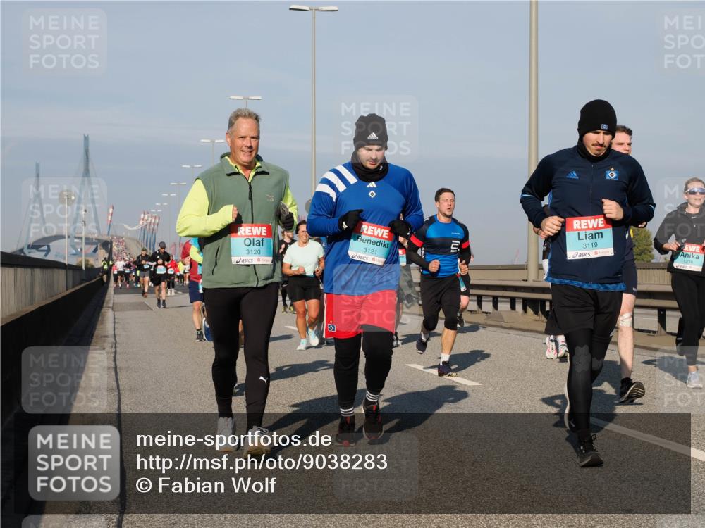03.10.2025 - Köhlbrandbrückenlauf Fabian Wolf http://msf.ph/oto/9038283 03.10.2025 09:52:41 Position 3 3120, 3121, 3119, 1238 meine-sportfotos.de