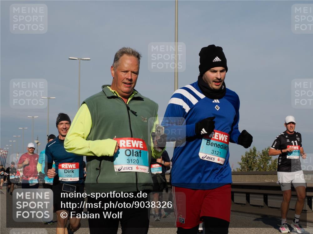 03.10.2025 - Köhlbrandbrückenlauf Fabian Wolf http://msf.ph/oto/9038326 03.10.2025 09:52:42 Position 3 26, 1200, 3120, 3121, 11, 2431 meine-sportfotos.de