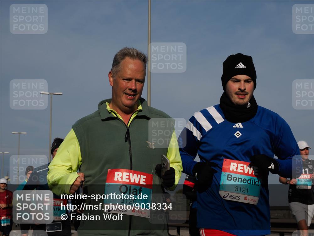 03.10.2025 - Köhlbrandbrückenlauf Fabian Wolf http://msf.ph/oto/9038334 03.10.2025 09:52:43 Position 3 1200, 3120, 3121, 11, 2431 meine-sportfotos.de