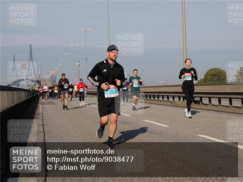 03.10.2025 - Köhlbrandbrückenlauf Fabian Wolf http://msf.ph/oto/9038477 03.10.2025 09:52:51 Position 3 3734, 1407 meine-sportfotos.de