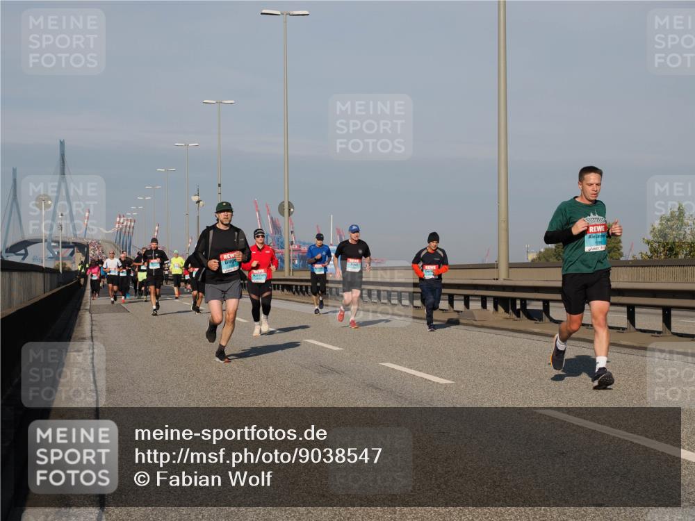 03.10.2025 - Köhlbrandbrückenlauf Fabian Wolf http://msf.ph/oto/9038547 03.10.2025 09:52:54 Position 3  meine-sportfotos.de