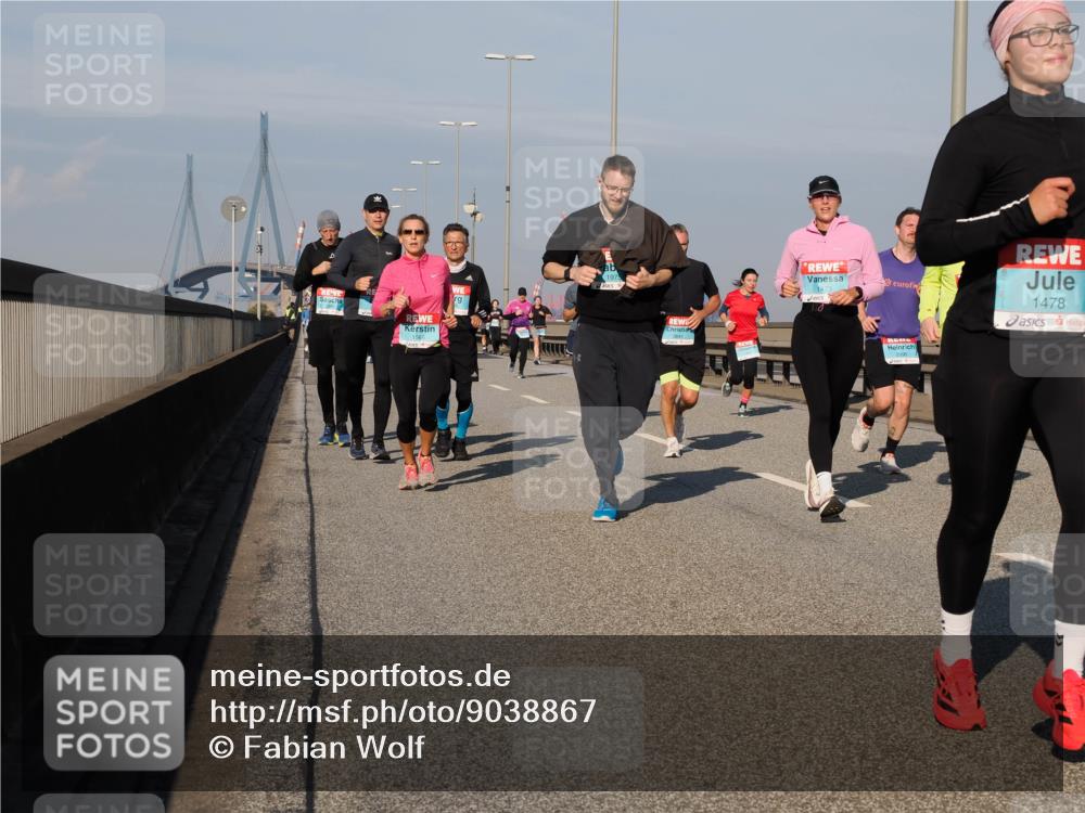 03.10.2025 - Köhlbrandbrückenlauf Fabian Wolf http://msf.ph/oto/9038867 03.10.2025 09:53:10 Position 3 080, 1473, 2990, 1478 meine-sportfotos.de