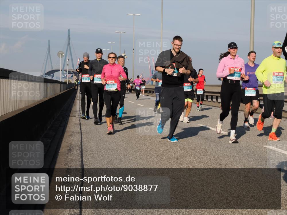 03.10.2025 - Köhlbrandbrückenlauf Fabian Wolf http://msf.ph/oto/9038877 03.10.2025 09:53:10 Position 3 3380, 1566, 3641, 1409 meine-sportfotos.de