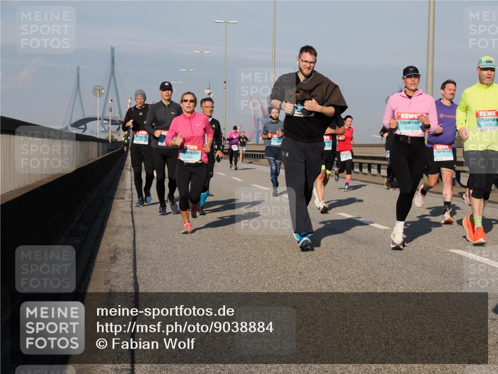 03.10.2025 - Köhlbrandbrückenlauf Fabian Wolf http://msf.ph/oto/9038884 03.10.2025 09:53:11 Position 3 1566, 1473, 1409 meine-sportfotos.de