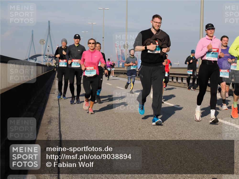 03.10.2025 - Köhlbrandbrückenlauf Fabian Wolf http://msf.ph/oto/9038894 03.10.2025 09:53:11 Position 3 2735, 1566, 1, 1473, 2990 meine-sportfotos.de