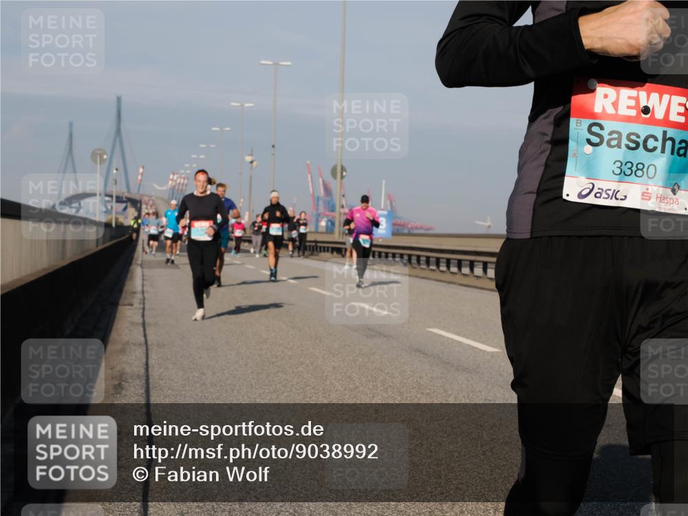 03.10.2025 - Köhlbrandbrückenlauf Fabian Wolf http://msf.ph/oto/9038992 03.10.2025 09:53:16 Position 3 3380 meine-sportfotos.de