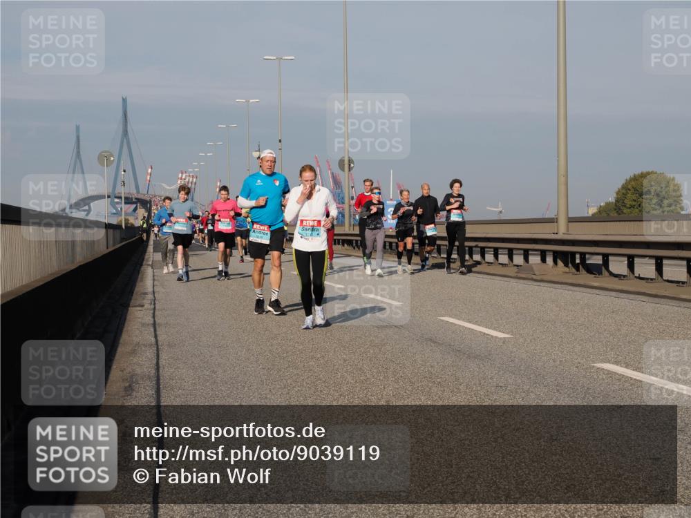 03.10.2025 - Köhlbrandbrückenlauf Fabian Wolf http://msf.ph/oto/9039119 03.10.2025 09:53:25 Position 3 17, 2 meine-sportfotos.de