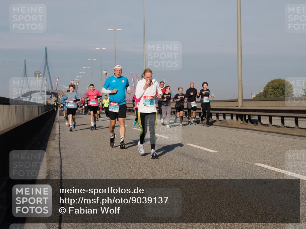 03.10.2025 - Köhlbrandbrückenlauf Fabian Wolf http://msf.ph/oto/9039137 03.10.2025 09:53:26 Position 3 3218, 1742 meine-sportfotos.de