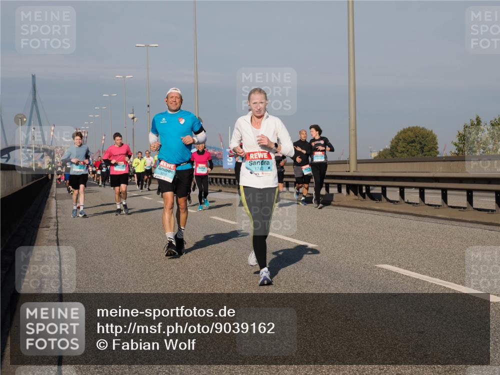 03.10.2025 - Köhlbrandbrückenlauf Fabian Wolf http://msf.ph/oto/9039162 03.10.2025 09:53:27 Position 3 3218, 1742 meine-sportfotos.de