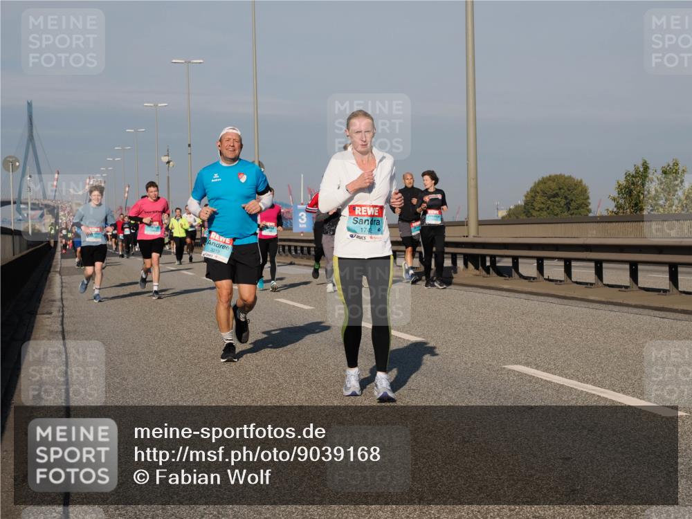 03.10.2025 - Köhlbrandbrückenlauf Fabian Wolf http://msf.ph/oto/9039168 03.10.2025 09:53:27 Position 3 3218, 1742 meine-sportfotos.de
