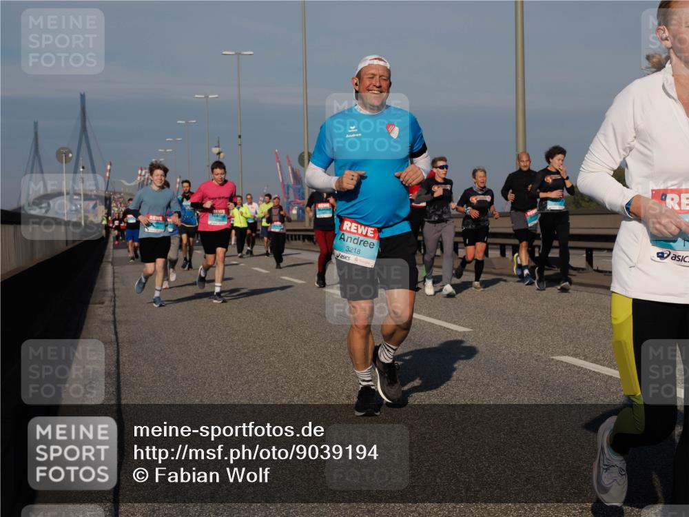 03.10.2025 - Köhlbrandbrückenlauf Fabian Wolf http://msf.ph/oto/9039194 03.10.2025 09:53:29 Position 3 3218 meine-sportfotos.de