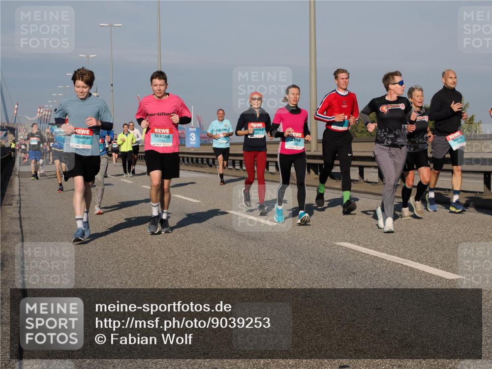 03.10.2025 - Köhlbrandbrückenlauf Fabian Wolf http://msf.ph/oto/9039253 03.10.2025 09:53:31 Position 3 1753, 1755, 3, 670 meine-sportfotos.de