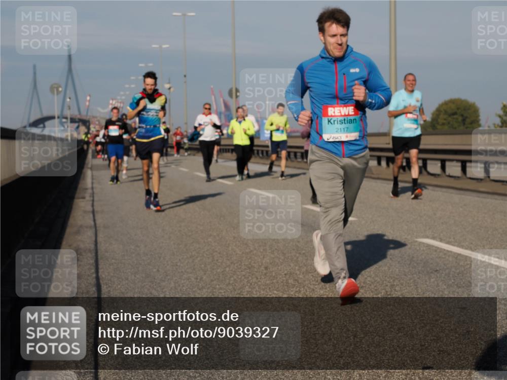 03.10.2025 - Köhlbrandbrückenlauf Fabian Wolf http://msf.ph/oto/9039327 03.10.2025 09:53:34 Position 3 2117 meine-sportfotos.de
