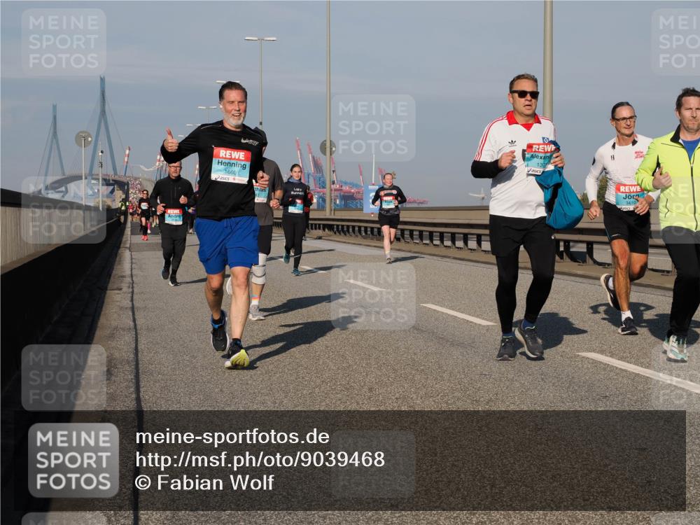 03.10.2025 - Köhlbrandbrückenlauf Fabian Wolf http://msf.ph/oto/9039468 03.10.2025 09:53:40 Position 3 1660, 137, 3410 meine-sportfotos.de