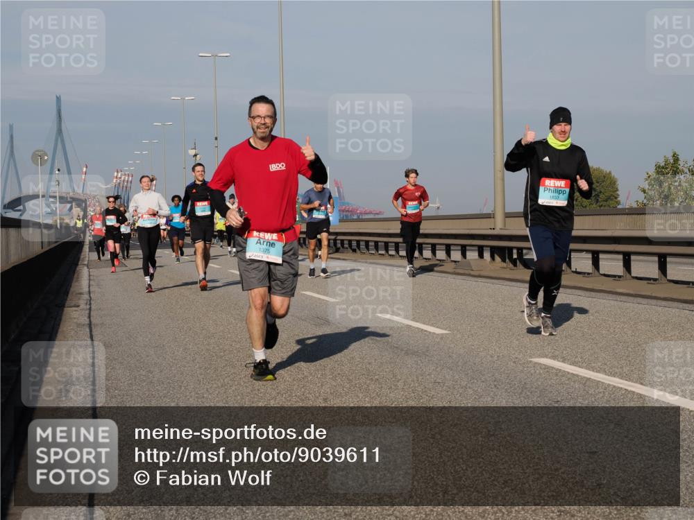 03.10.2025 - Köhlbrandbrückenlauf Fabian Wolf http://msf.ph/oto/9039611 03.10.2025 09:53:47 Position 3 34, 1375, 1833 meine-sportfotos.de