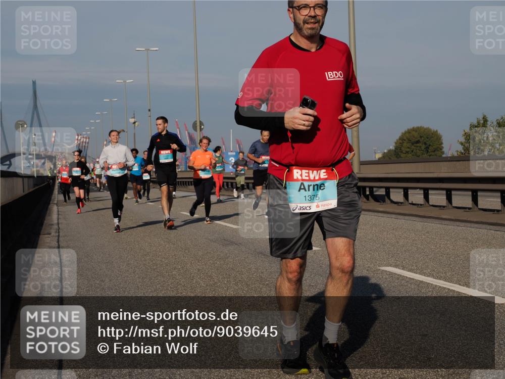 03.10.2025 - Köhlbrandbrückenlauf Fabian Wolf http://msf.ph/oto/9039645 03.10.2025 09:53:48 Position 3 0, 1375 meine-sportfotos.de