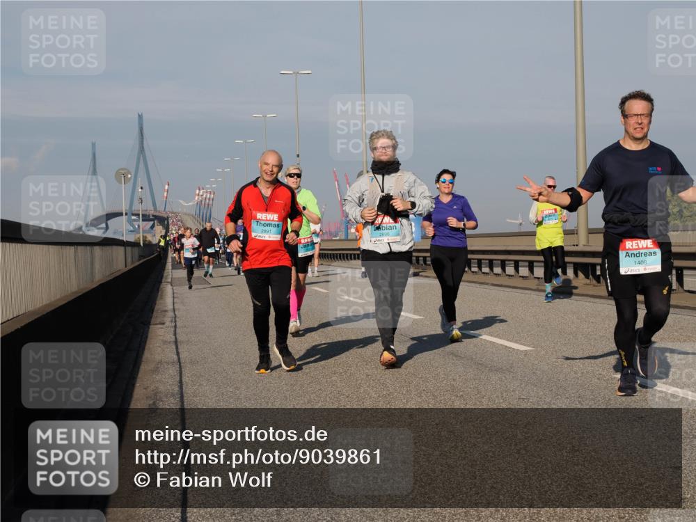 03.10.2025 - Köhlbrandbrückenlauf Fabian Wolf http://msf.ph/oto/9039861 03.10.2025 09:53:59 Position 3 2891, 2890, 1408 meine-sportfotos.de