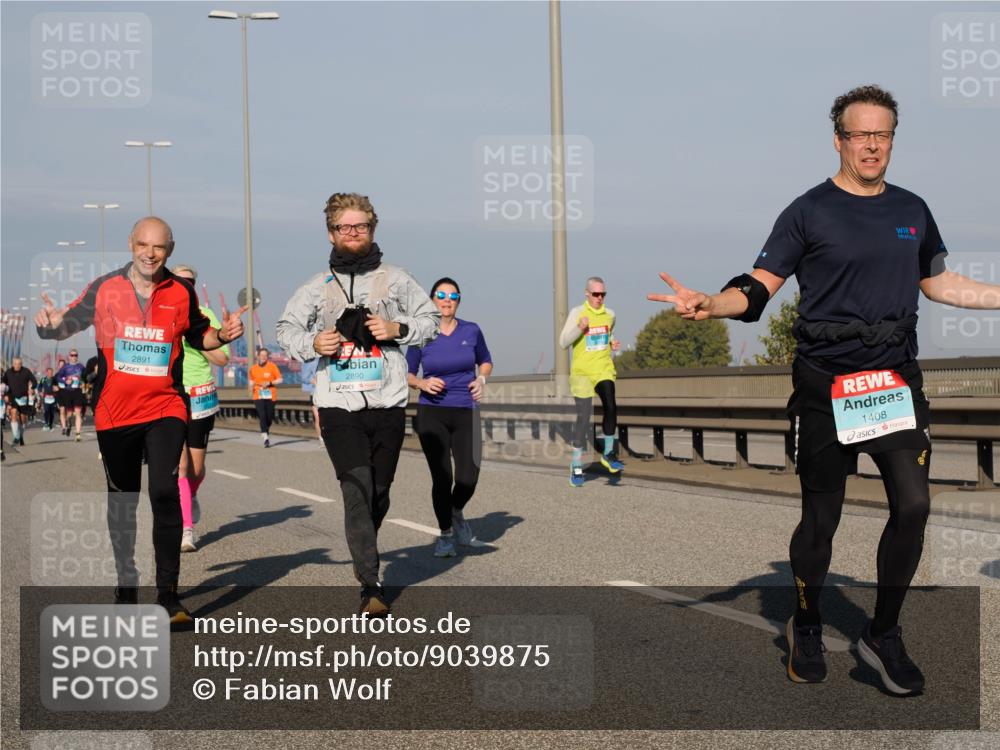 03.10.2025 - Köhlbrandbrückenlauf Fabian Wolf http://msf.ph/oto/9039875 03.10.2025 09:54:00 Position 3 2891, 2890, 1408 meine-sportfotos.de