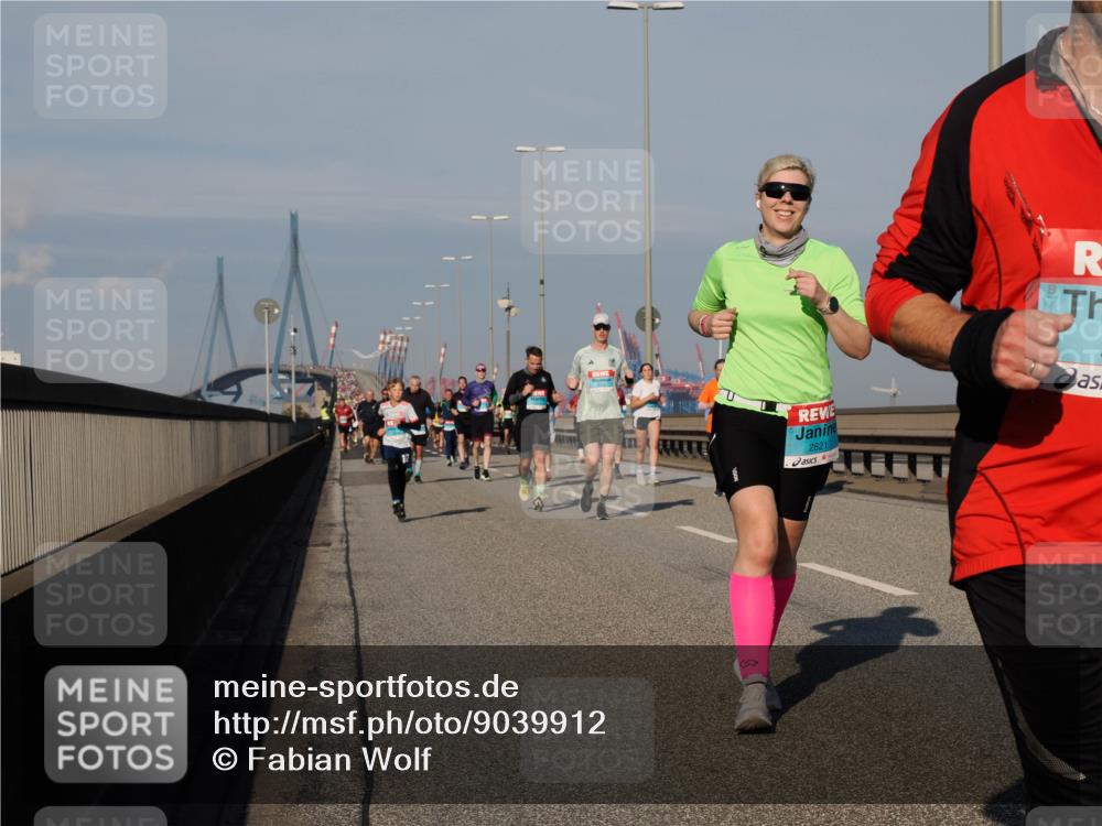 03.10.2025 - Köhlbrandbrückenlauf Fabian Wolf http://msf.ph/oto/9039912 03.10.2025 09:54:02 Position 3 2821 meine-sportfotos.de