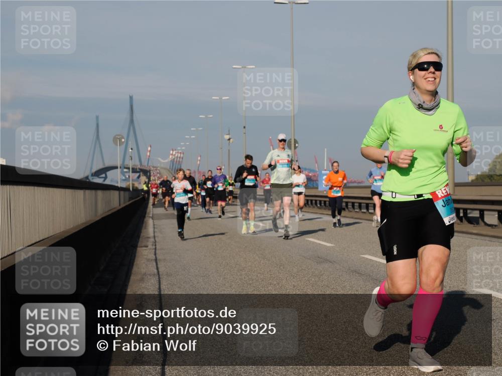 03.10.2025 - Köhlbrandbrückenlauf Fabian Wolf http://msf.ph/oto/9039925 03.10.2025 09:54:03 Position 3 284 meine-sportfotos.de