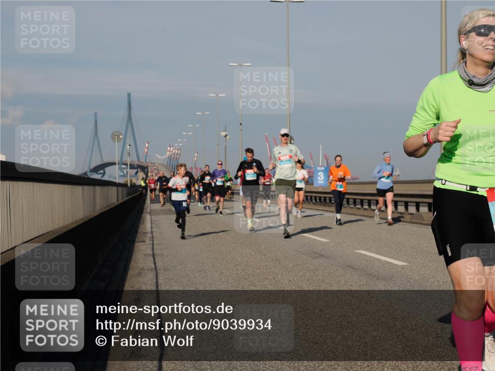 03.10.2025 - Köhlbrandbrückenlauf Fabian Wolf http://msf.ph/oto/9039934 03.10.2025 09:54:03 Position 3 3 meine-sportfotos.de