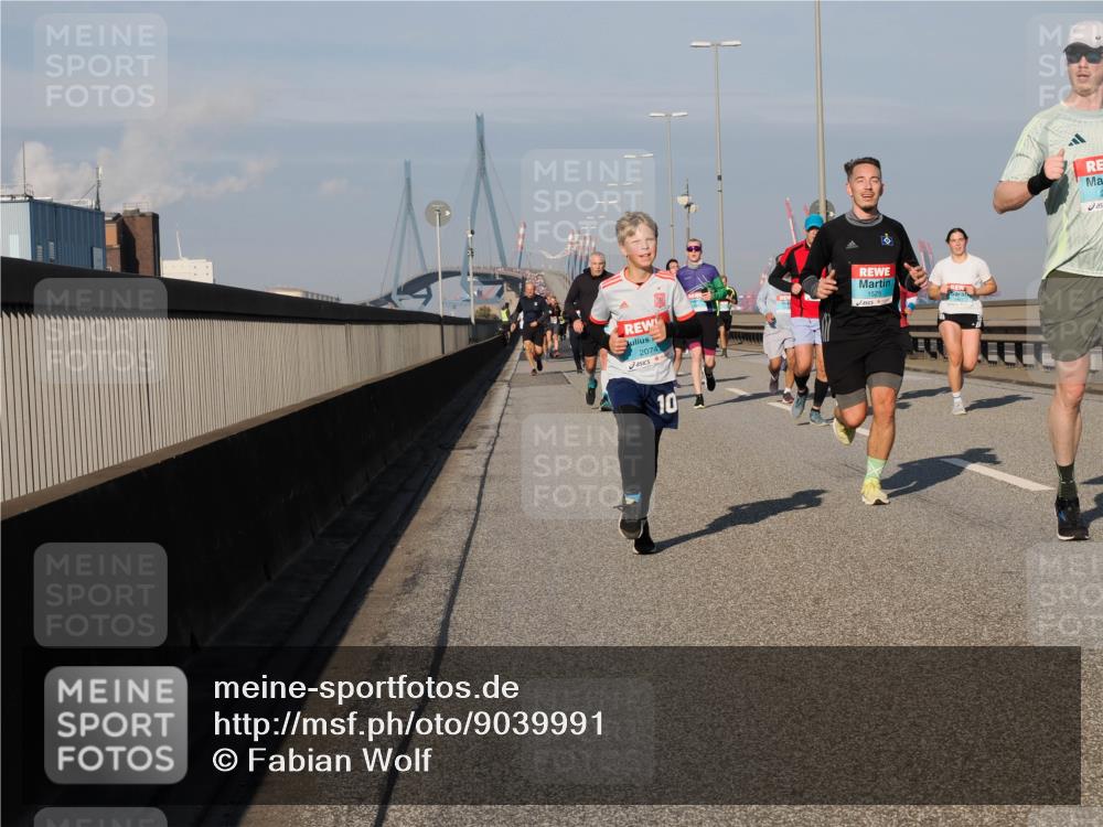 03.10.2025 - Köhlbrandbrückenlauf Fabian Wolf http://msf.ph/oto/9039991 03.10.2025 09:54:07 Position 3 2074, 10, 1525 meine-sportfotos.de